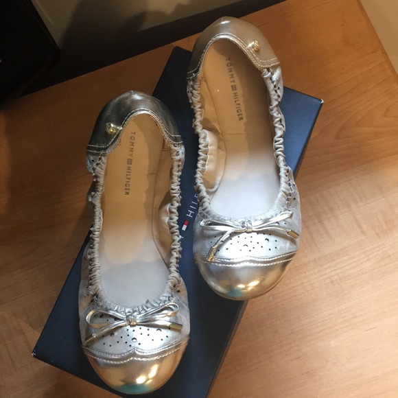 Tommy Hilfiger Flats - Picture 1 of 4